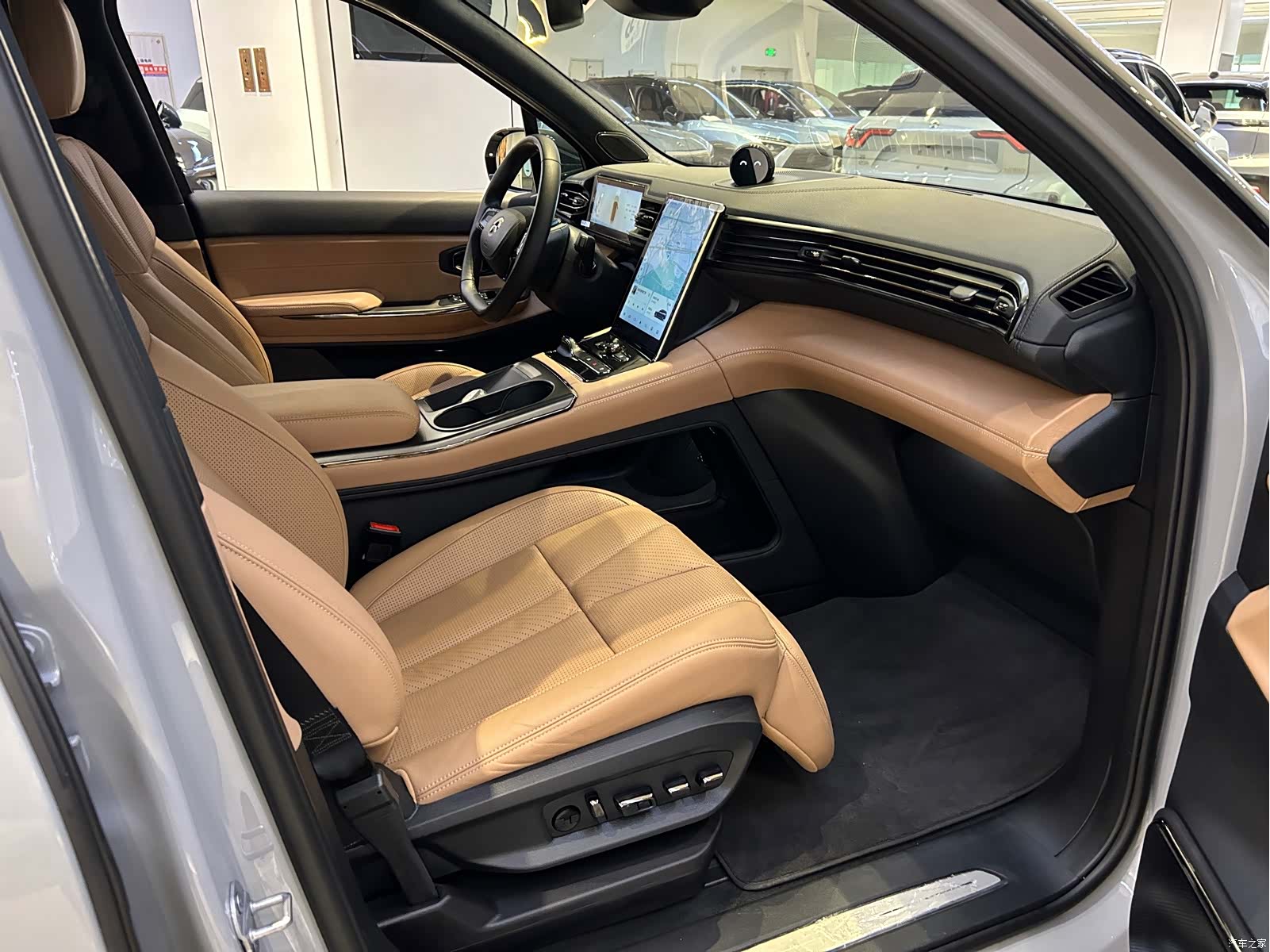 NIO ES8, 2021 10