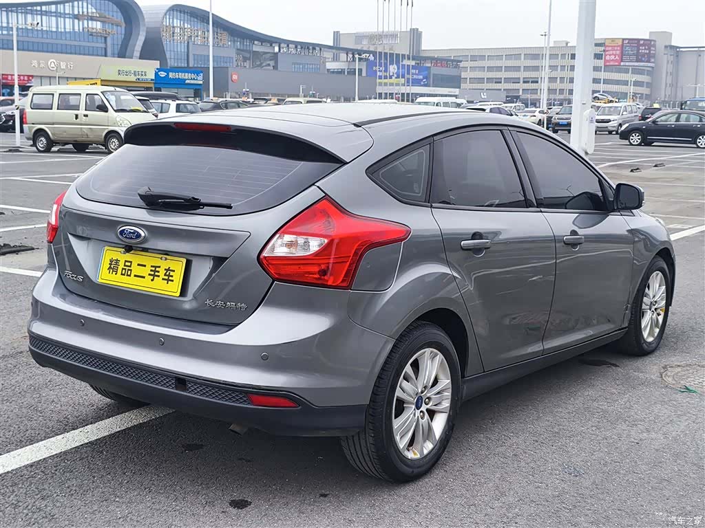 Ford Focus, 2012 6