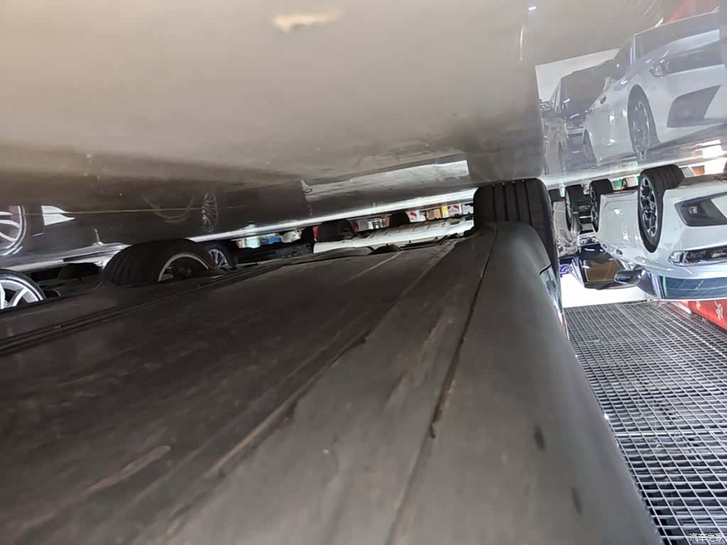 Tesla Model Y, 2022 21