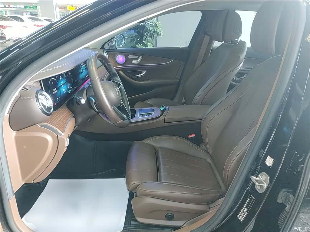 Mercedes-Benz E-Class, 2022 11