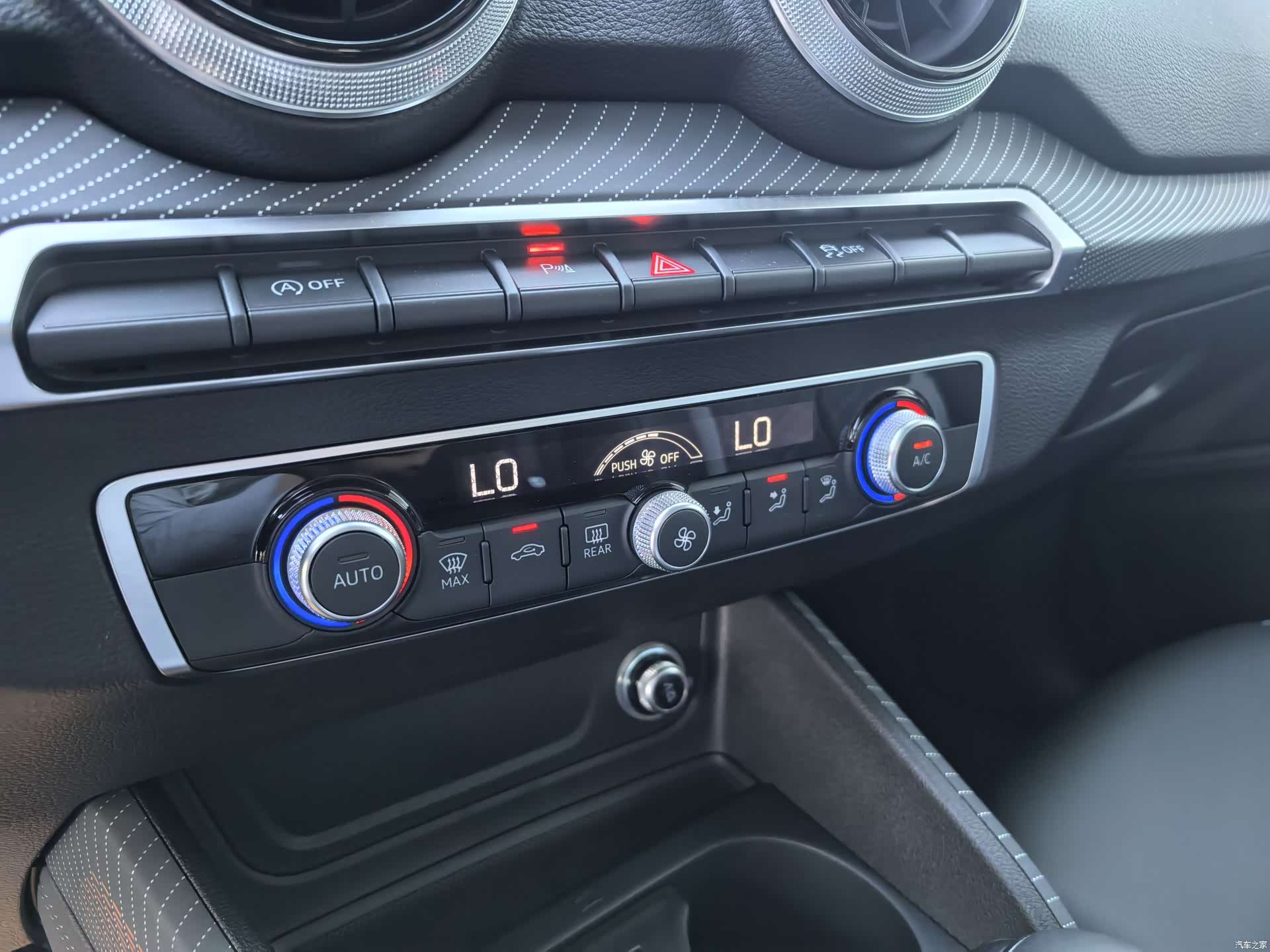 Audi Q2L, 2026 6