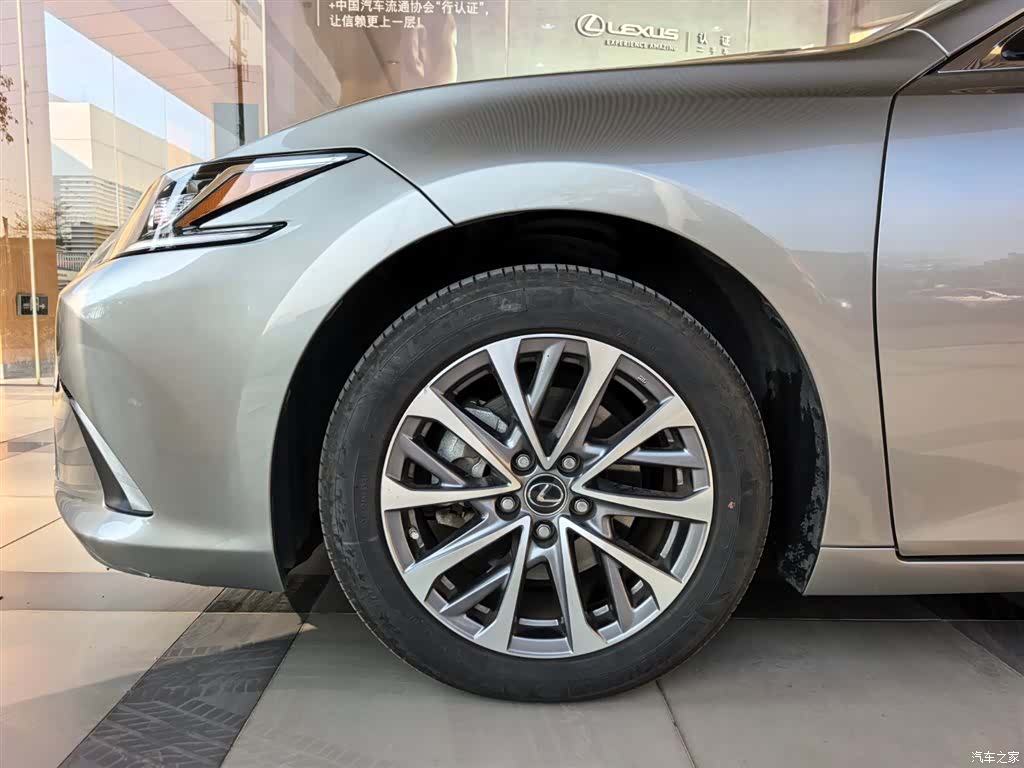 Lexus ES, 2023 8