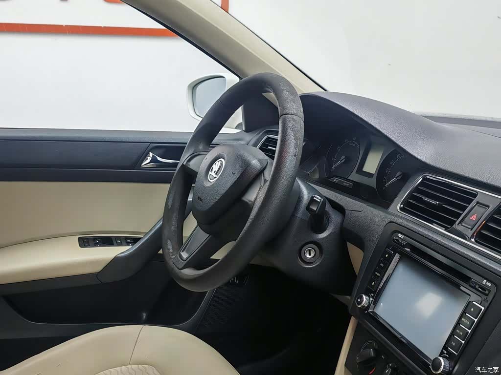 Skoda Rapid, 2015 22