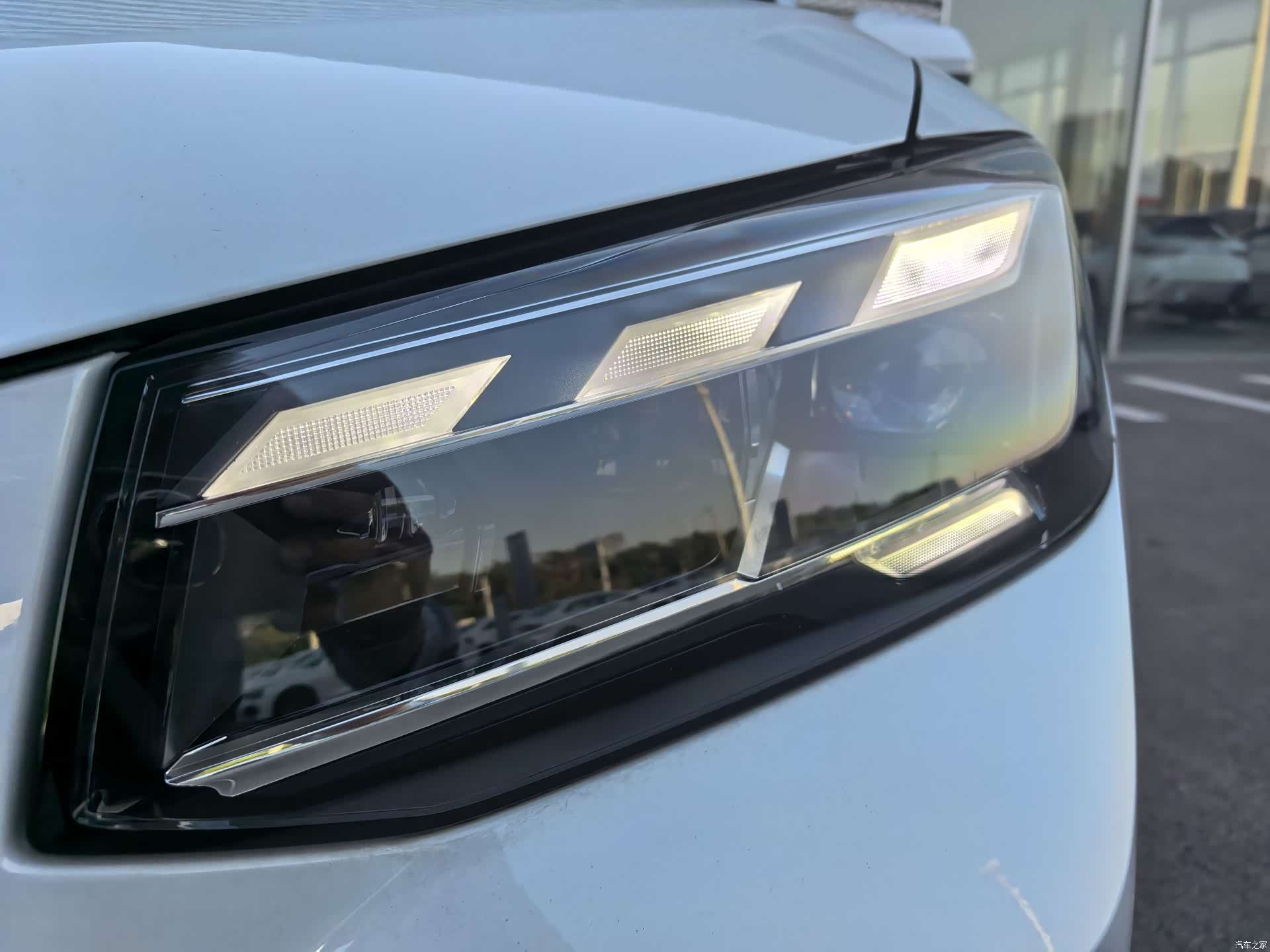 Audi Q2L, 2026 3