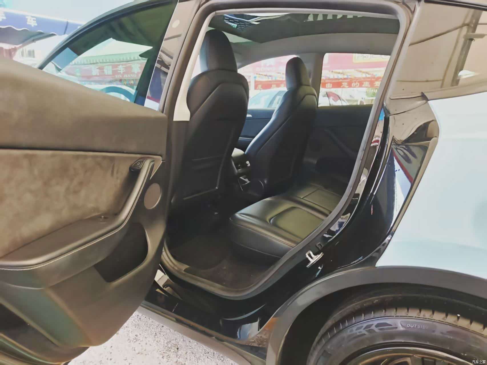 Tesla Model Y, 2023 все фото