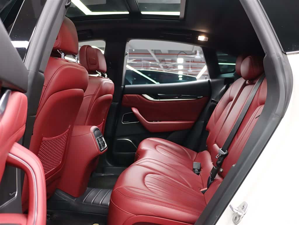 Maserati Levante, 2022 19