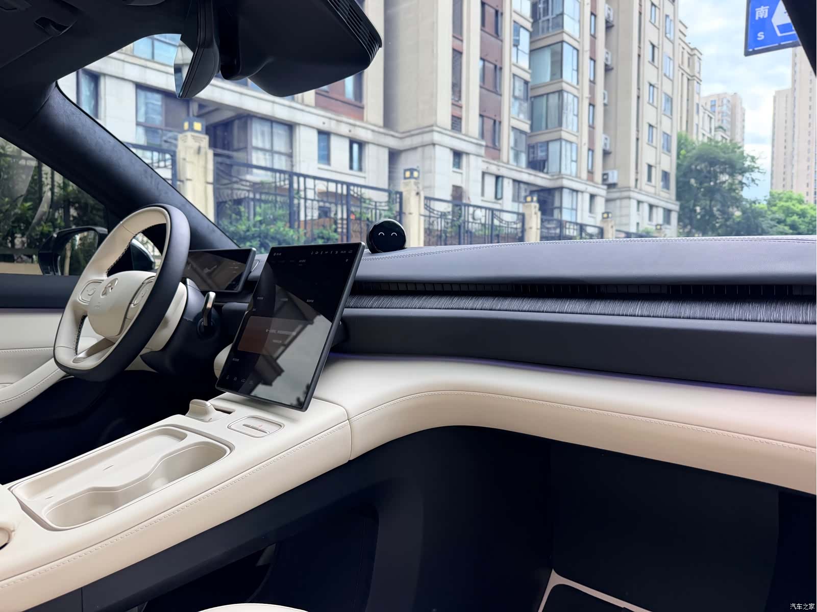 NIO ES6, 2024 13