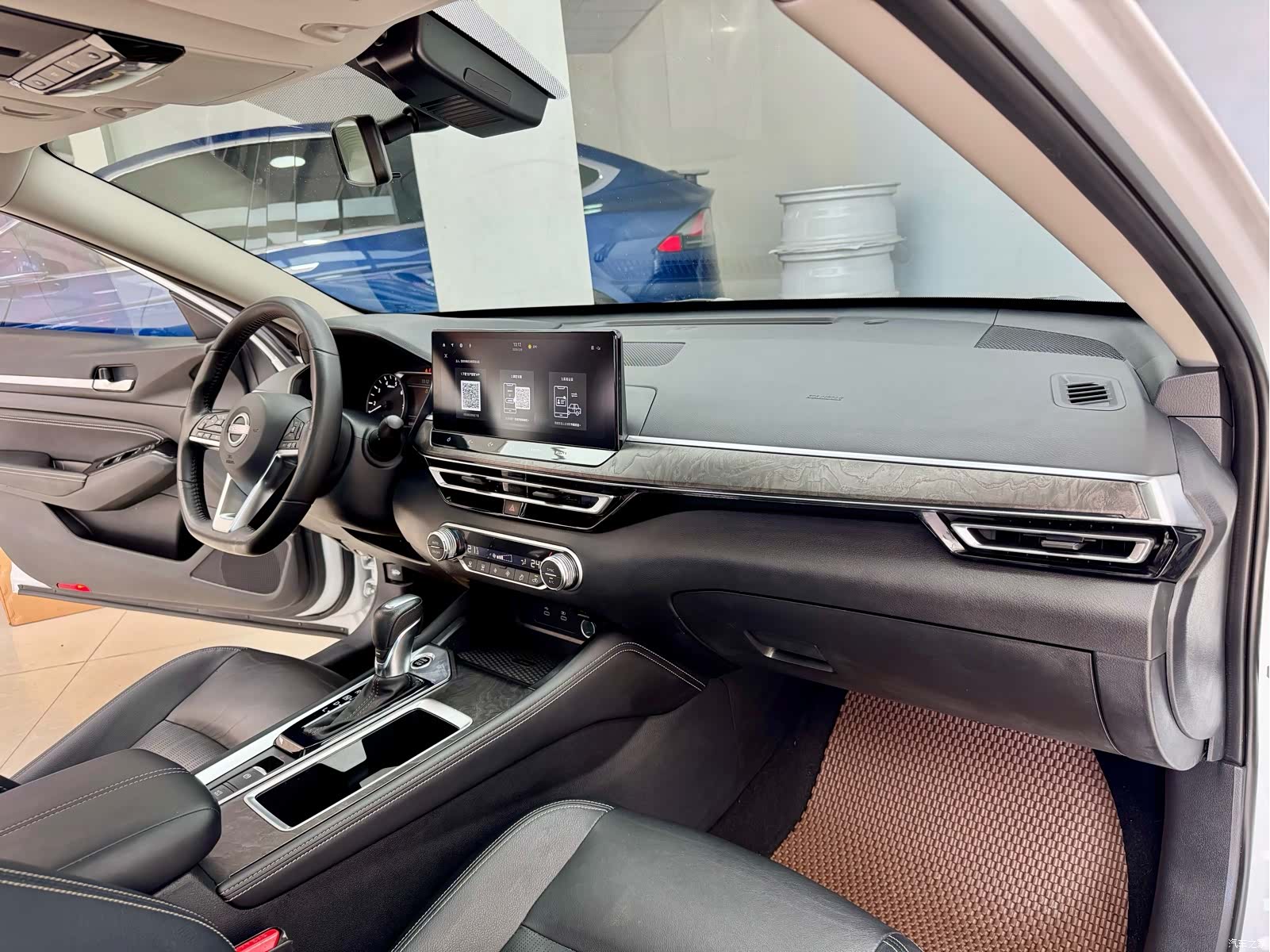 Nissan Teana, 2023 15