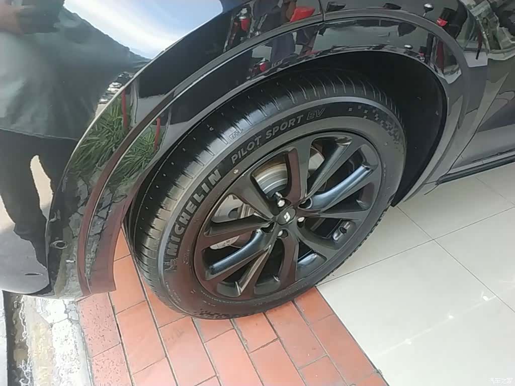 Li Auto ONE, 2023 23