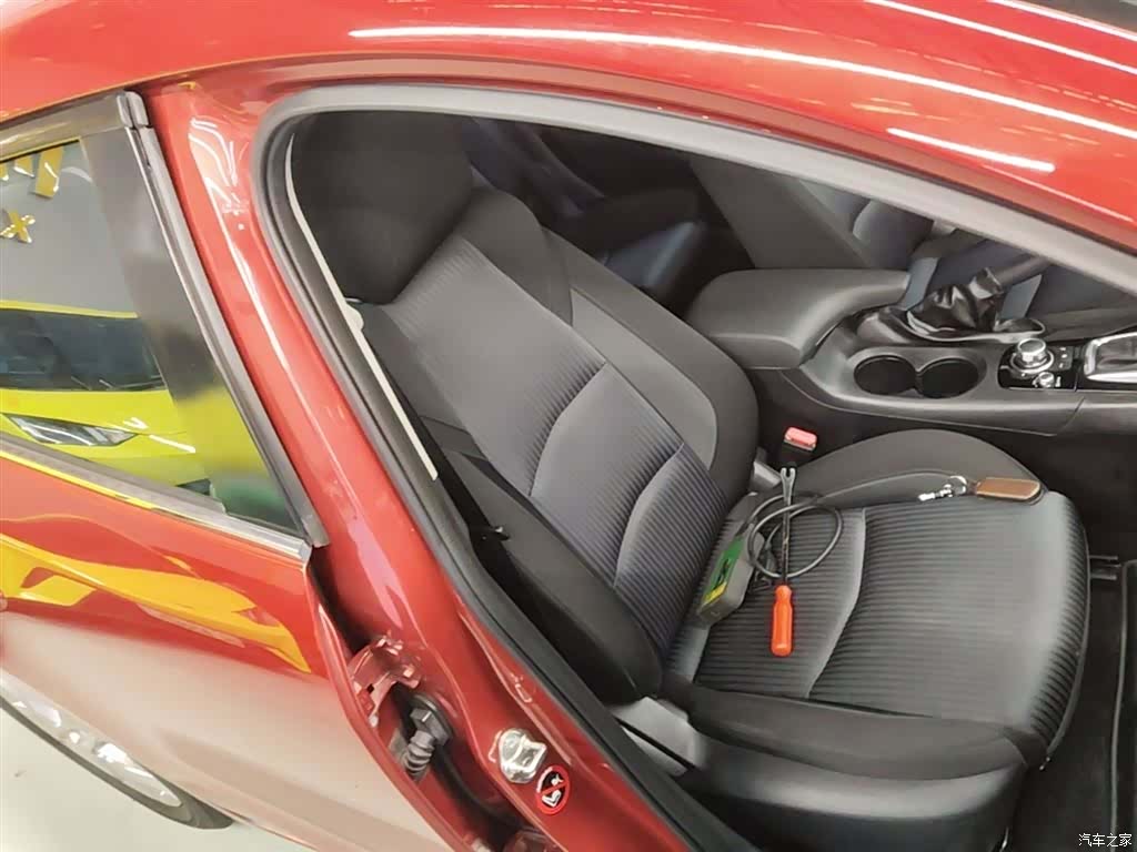 Mazda Mazda3, 2016 25