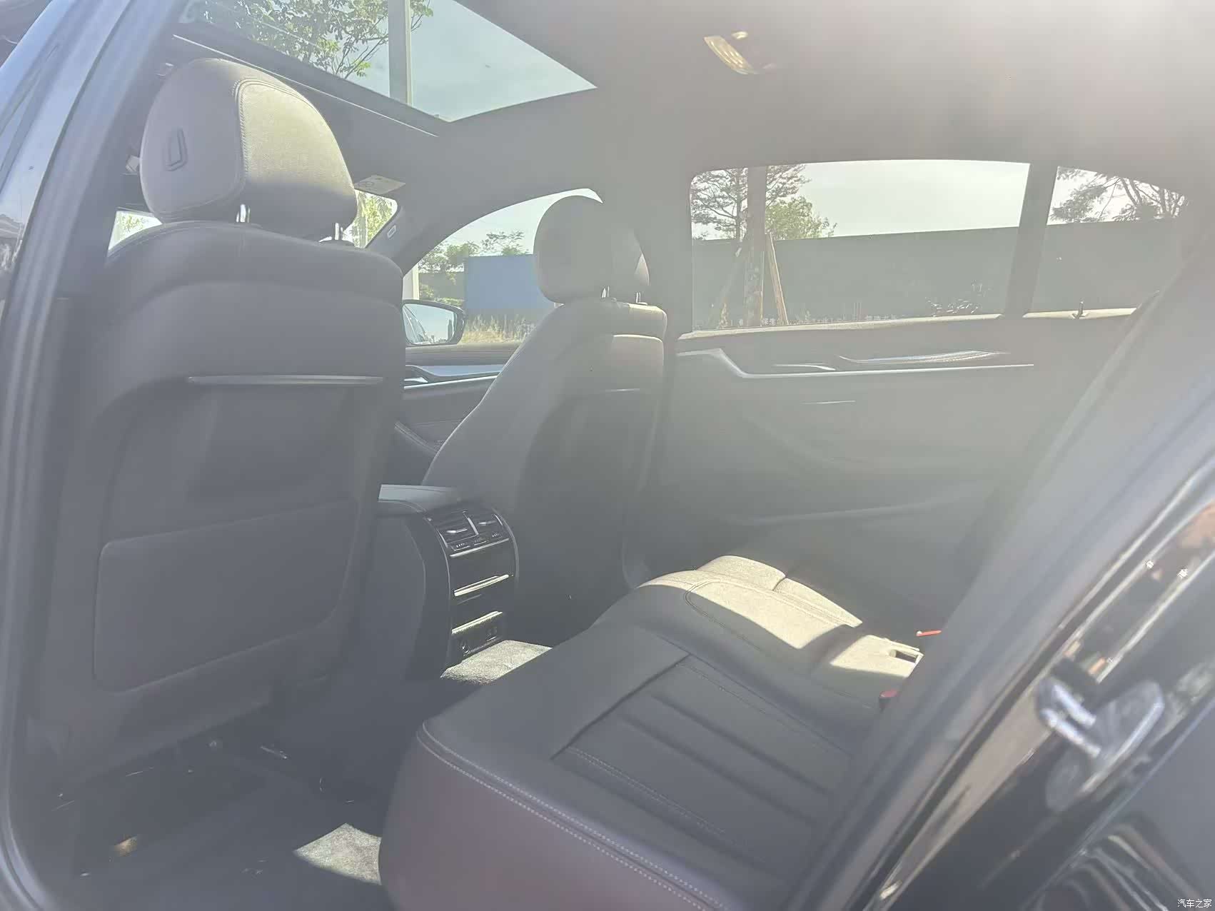 BMW 5 Series, 2020 все фото