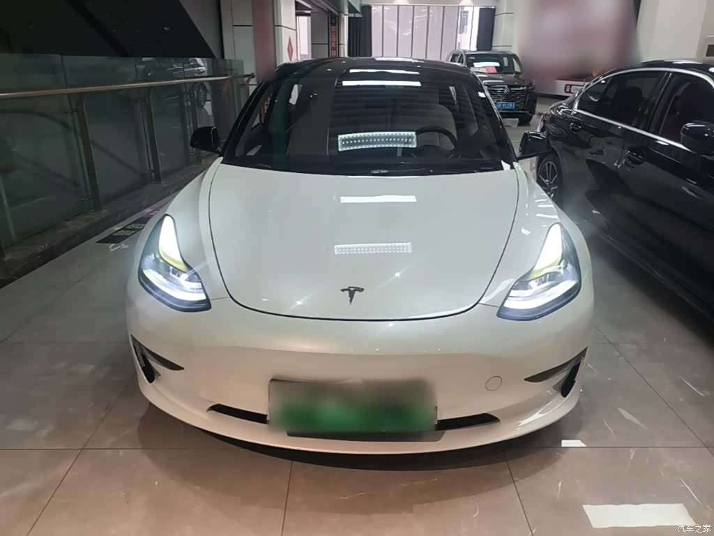 Tesla Model 3, 2022 3