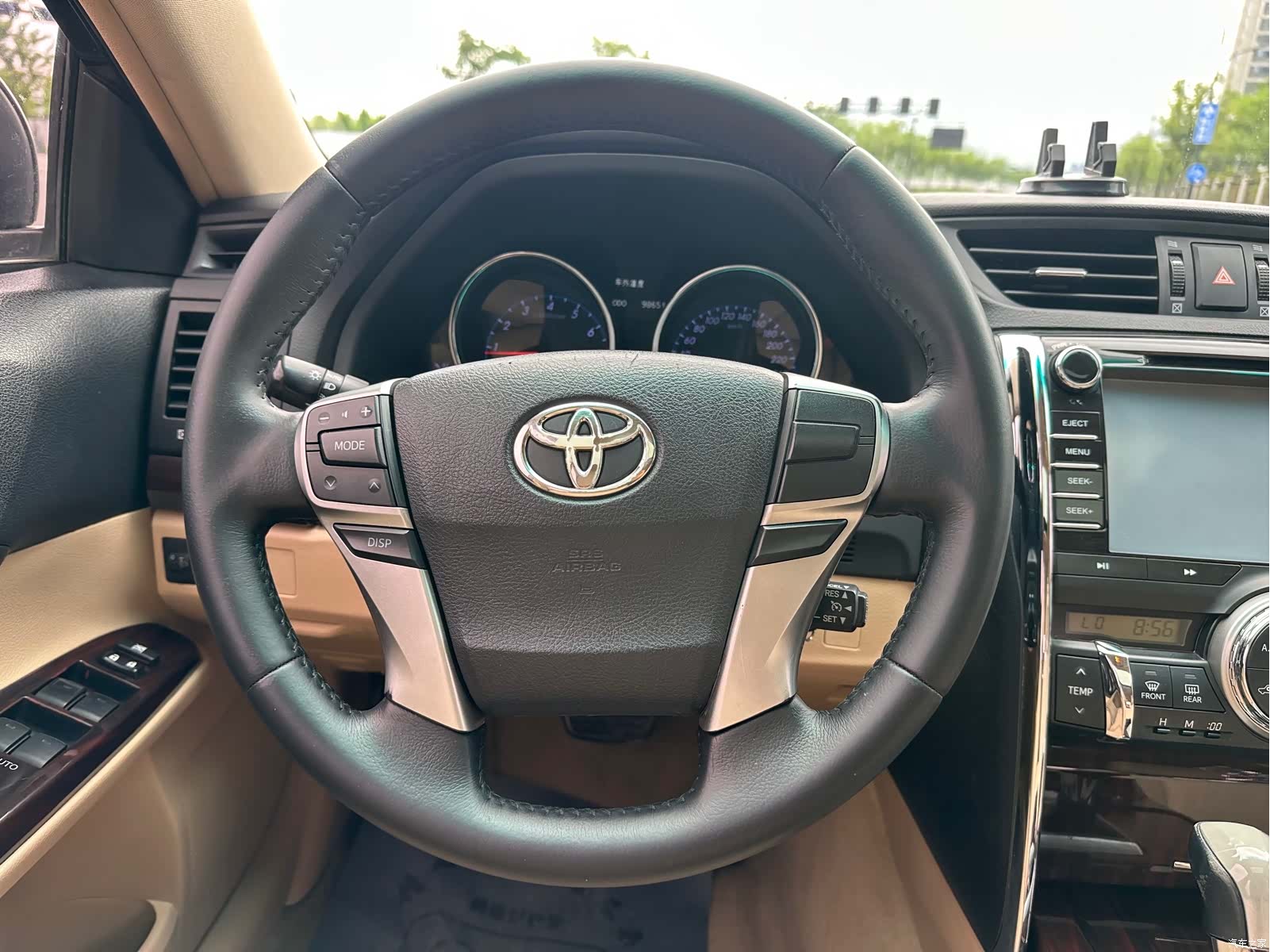 Toyota 2.5V, 2012 12