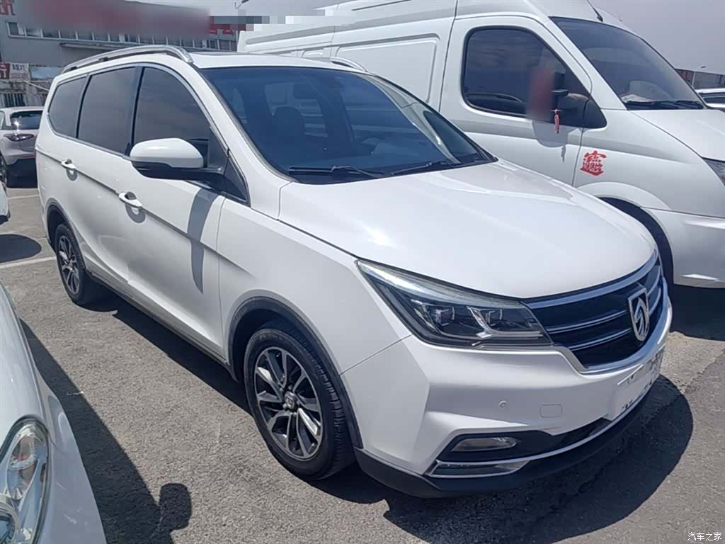 Wuling 730, 2018 4
