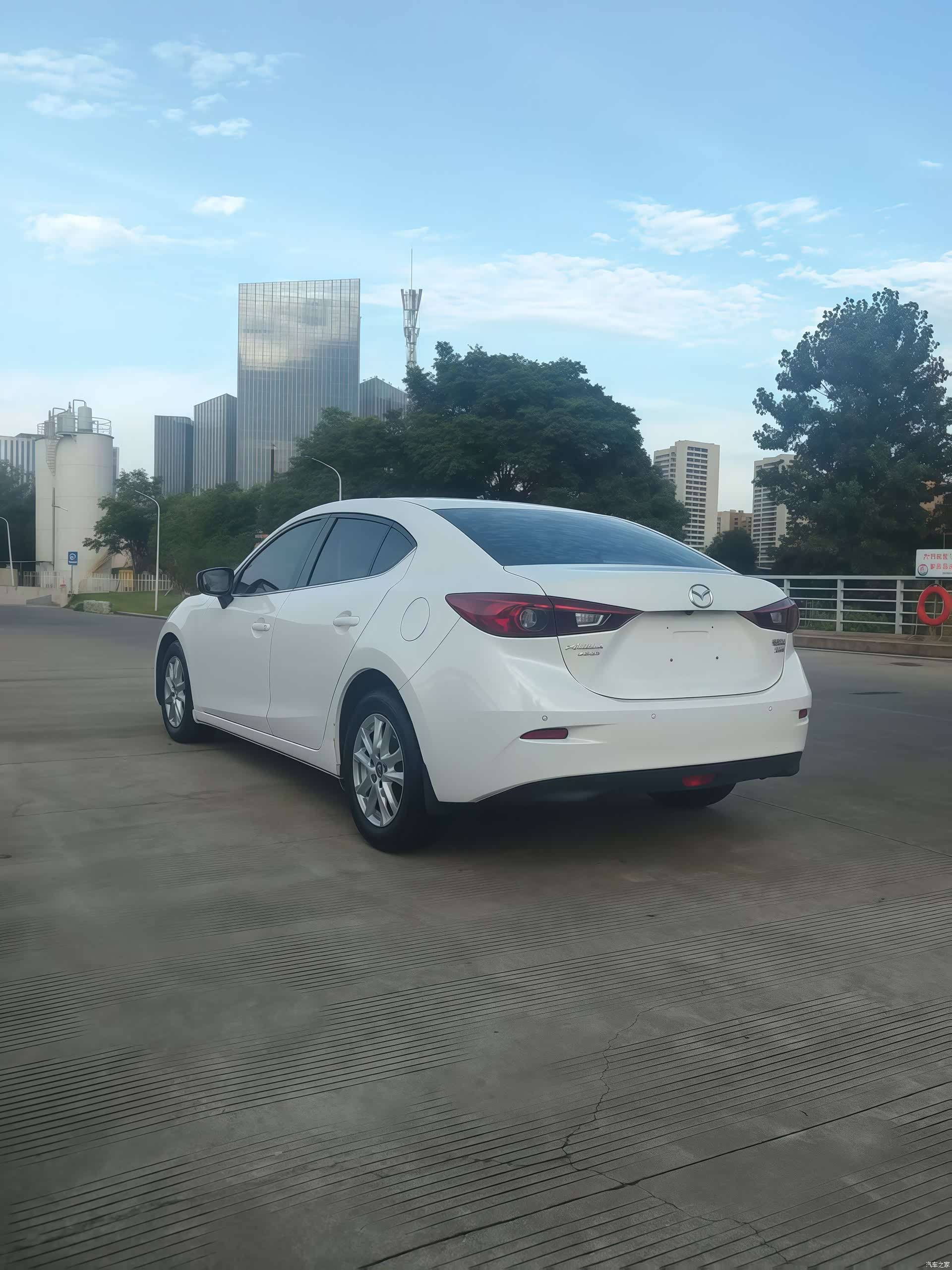 Mazda Mazda3, 2016 13