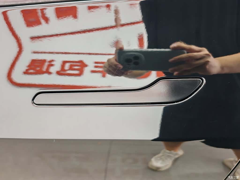 Tesla Model 3, 2023 18