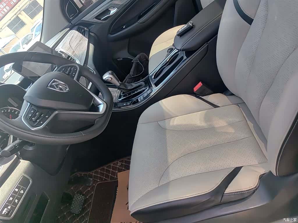 Wuling 730, 2018 15