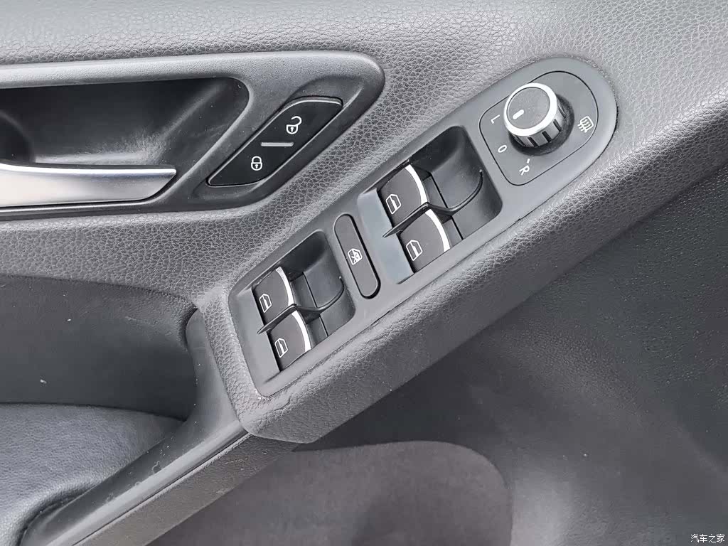 Volkswagen Golf, 2011 9