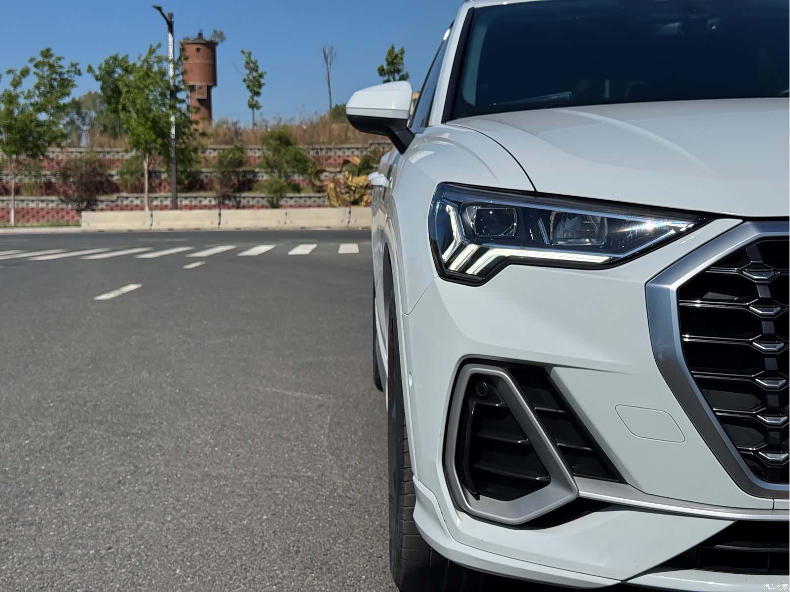 Audi Q3, 2022 10