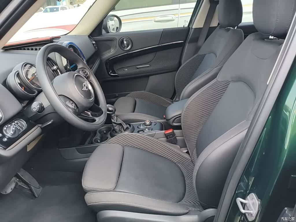 Mini Countryman, 2018 15