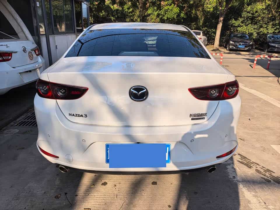 Mazda 3 Angkesaila