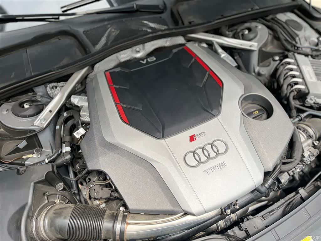 Audi RS4, 2022 10