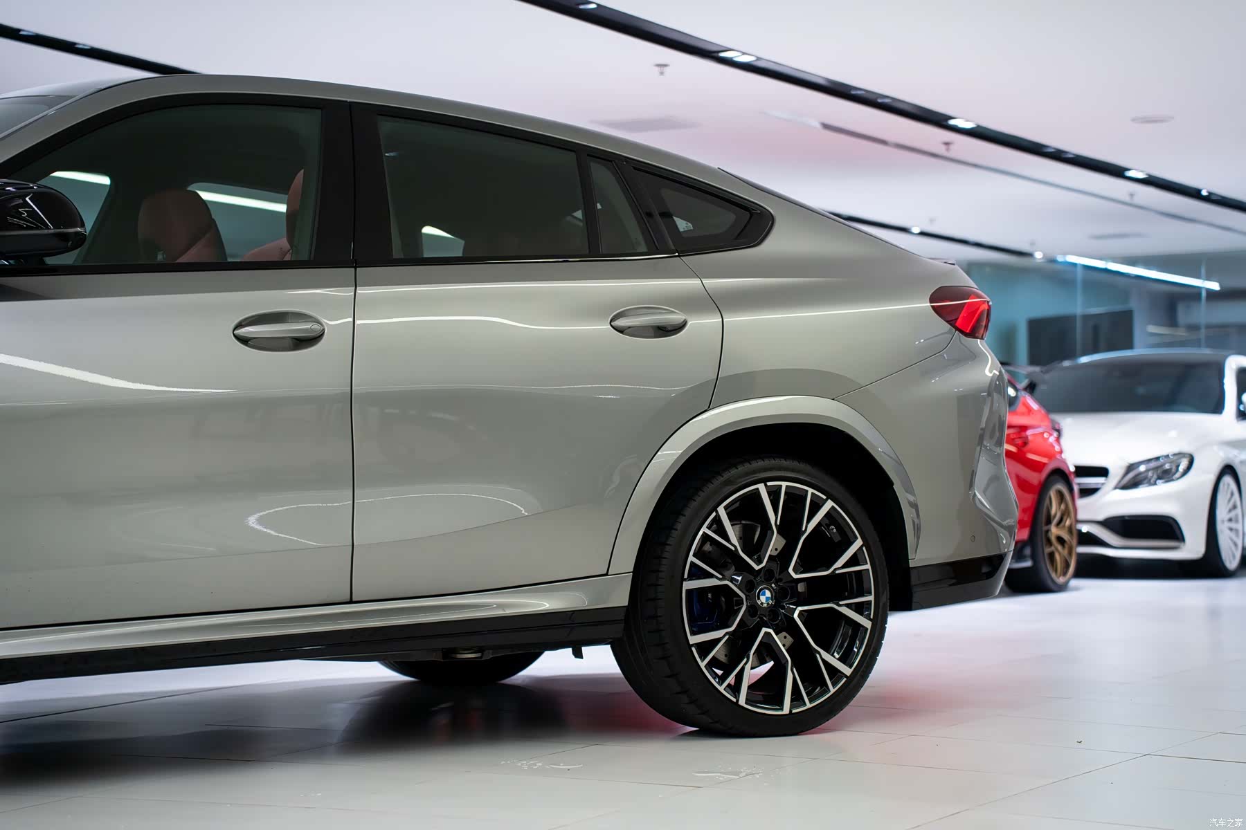 BMW X6, 2023 9