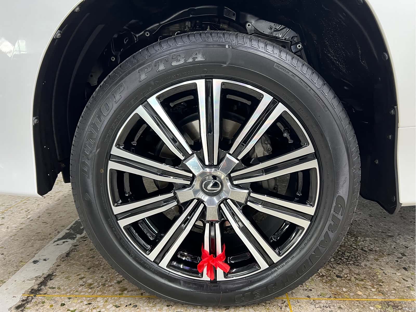 Lexus LX, 2017 13