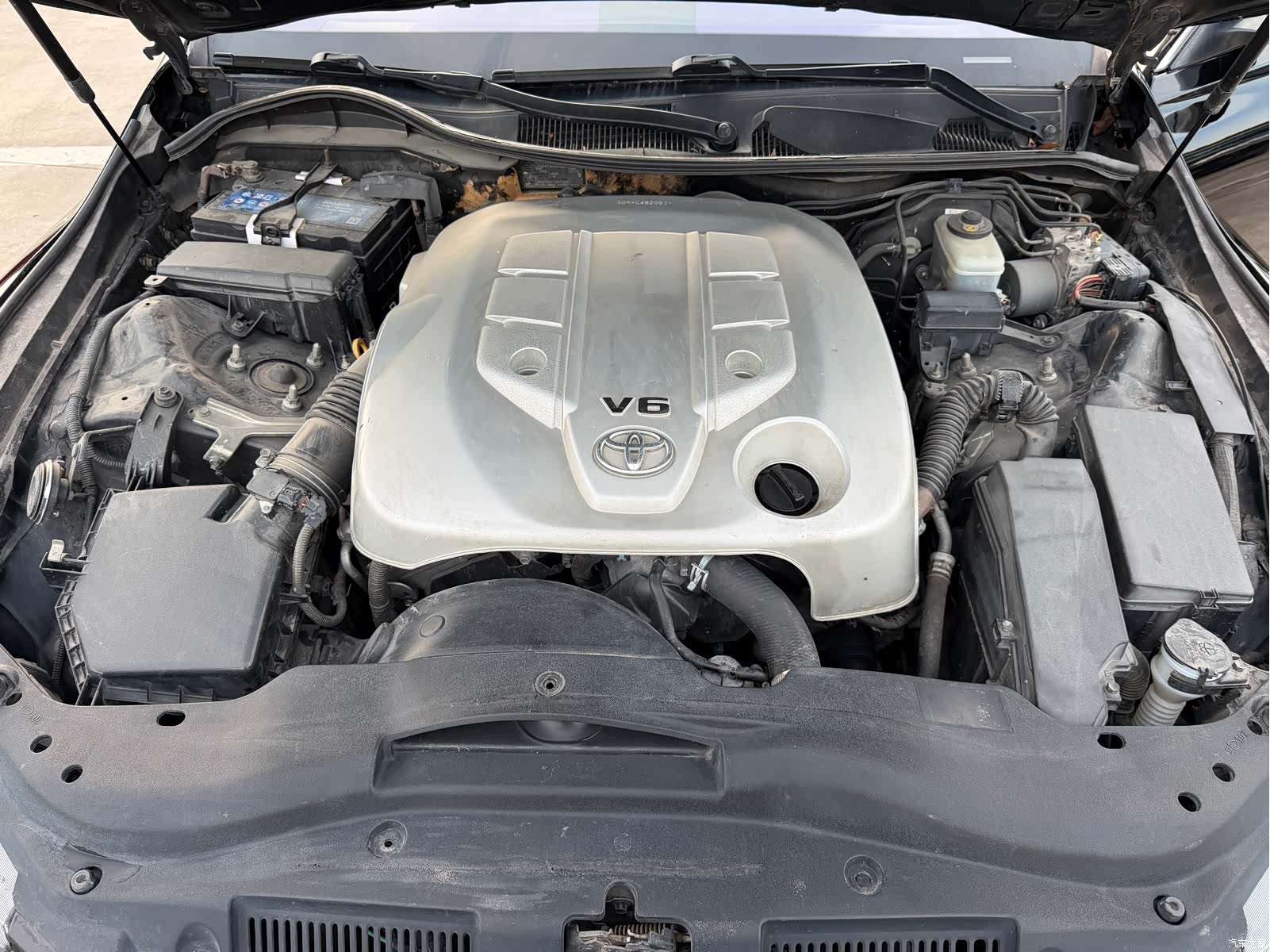 Toyota 2.5V, 2010 6