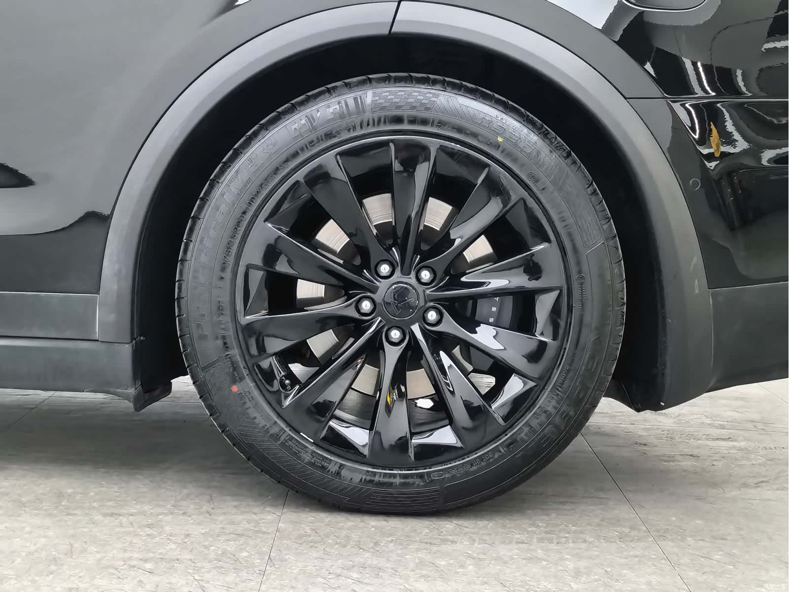 Tesla Model X, 2018 13