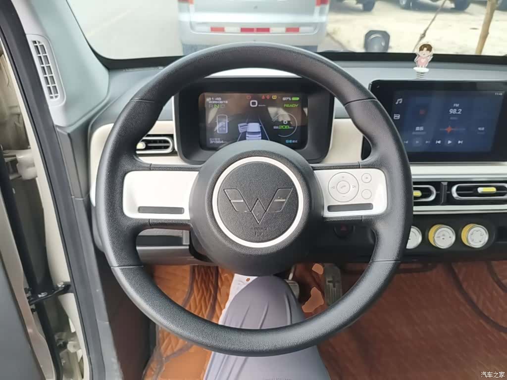 Wuling MINIEV, 2024 11