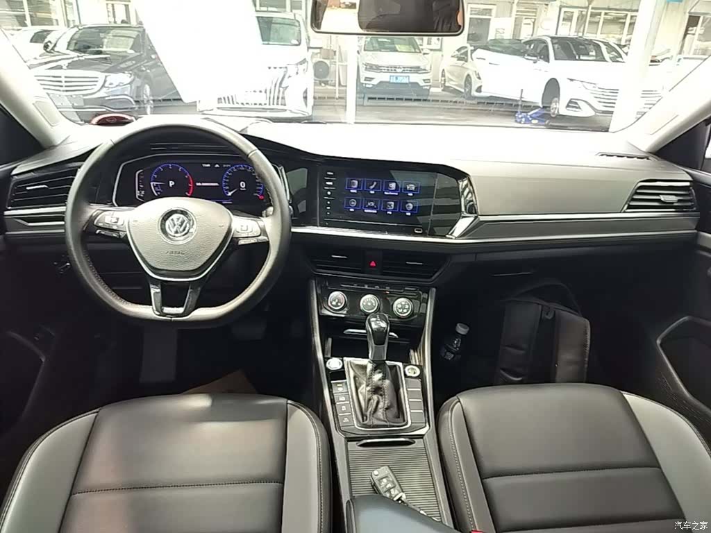 Volkswagen Sagitar, 2022 10