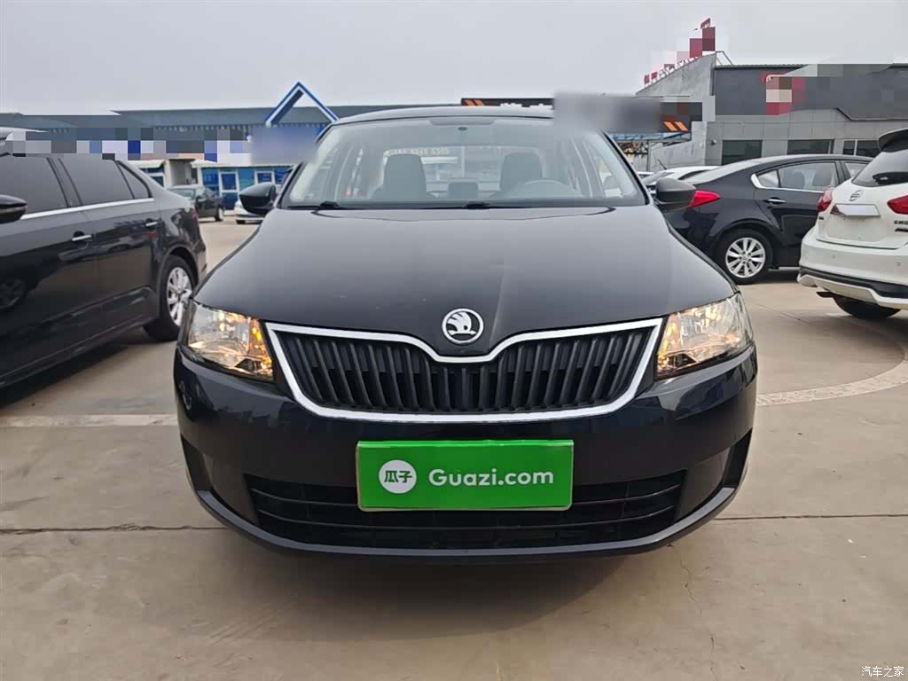 Skoda Rapid, 2015 3