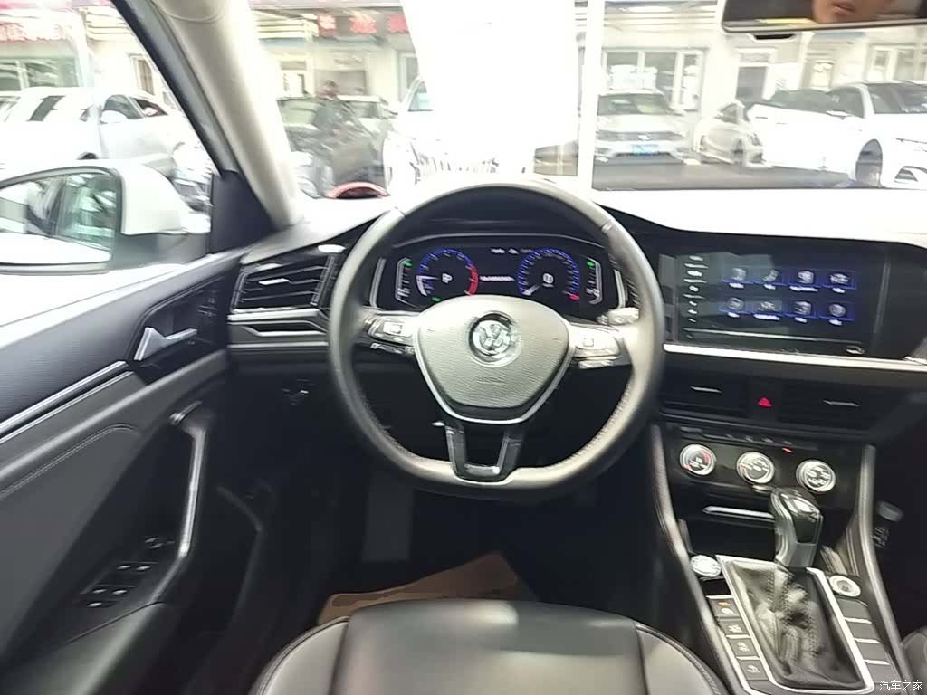Volkswagen Sagitar, 2022 11