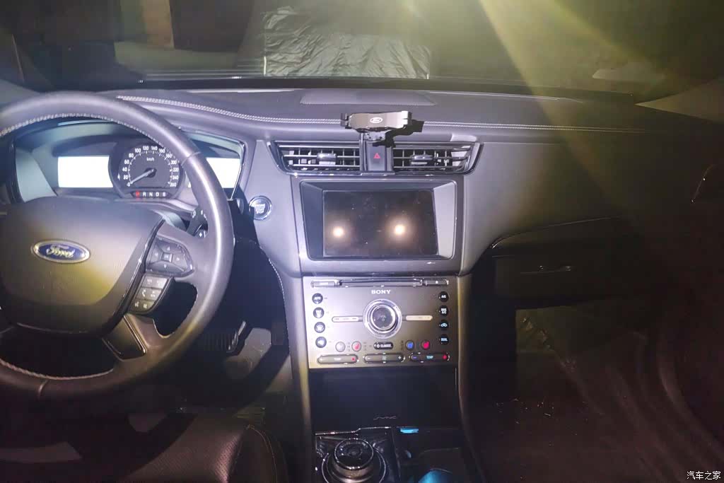 Ford Taurus, 2017 13