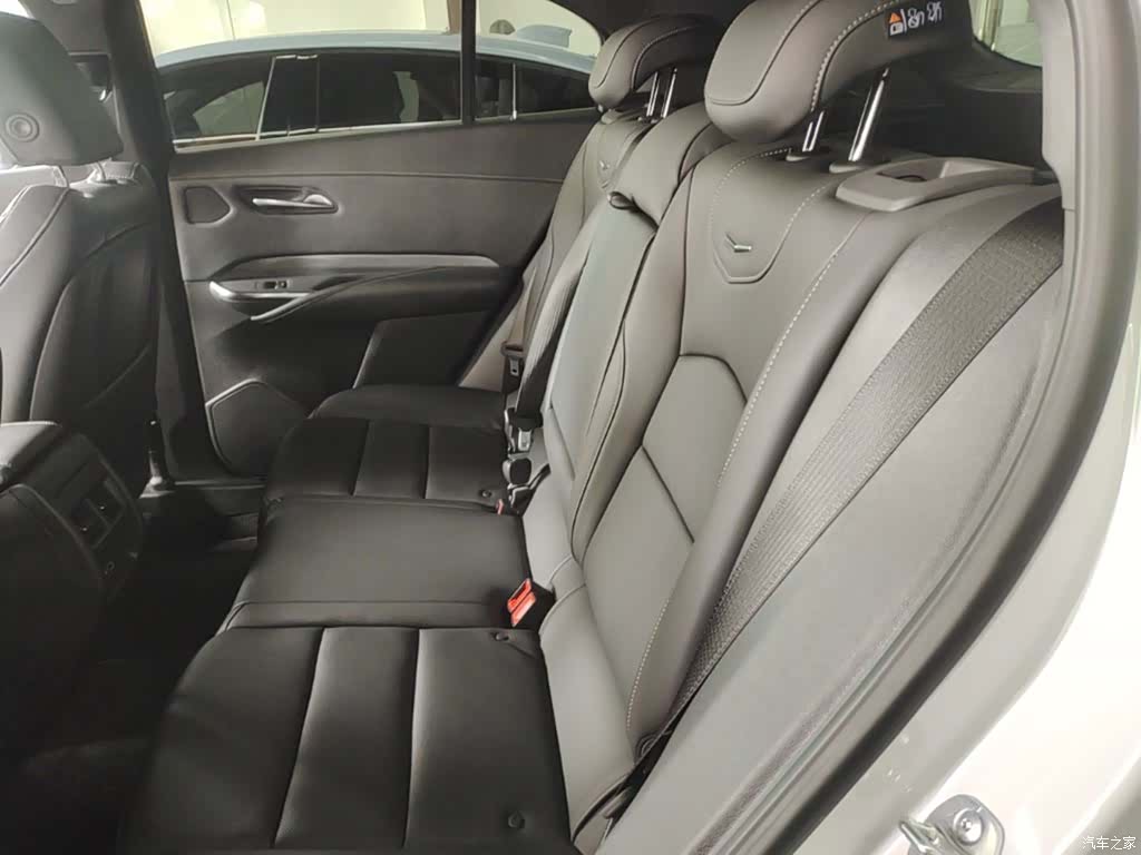 Cadillac XT4, 2025 17