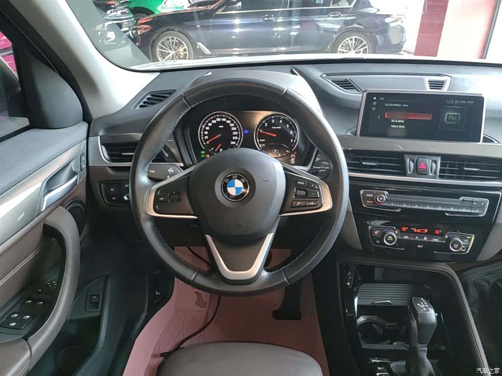 BMW X1, 2019 10