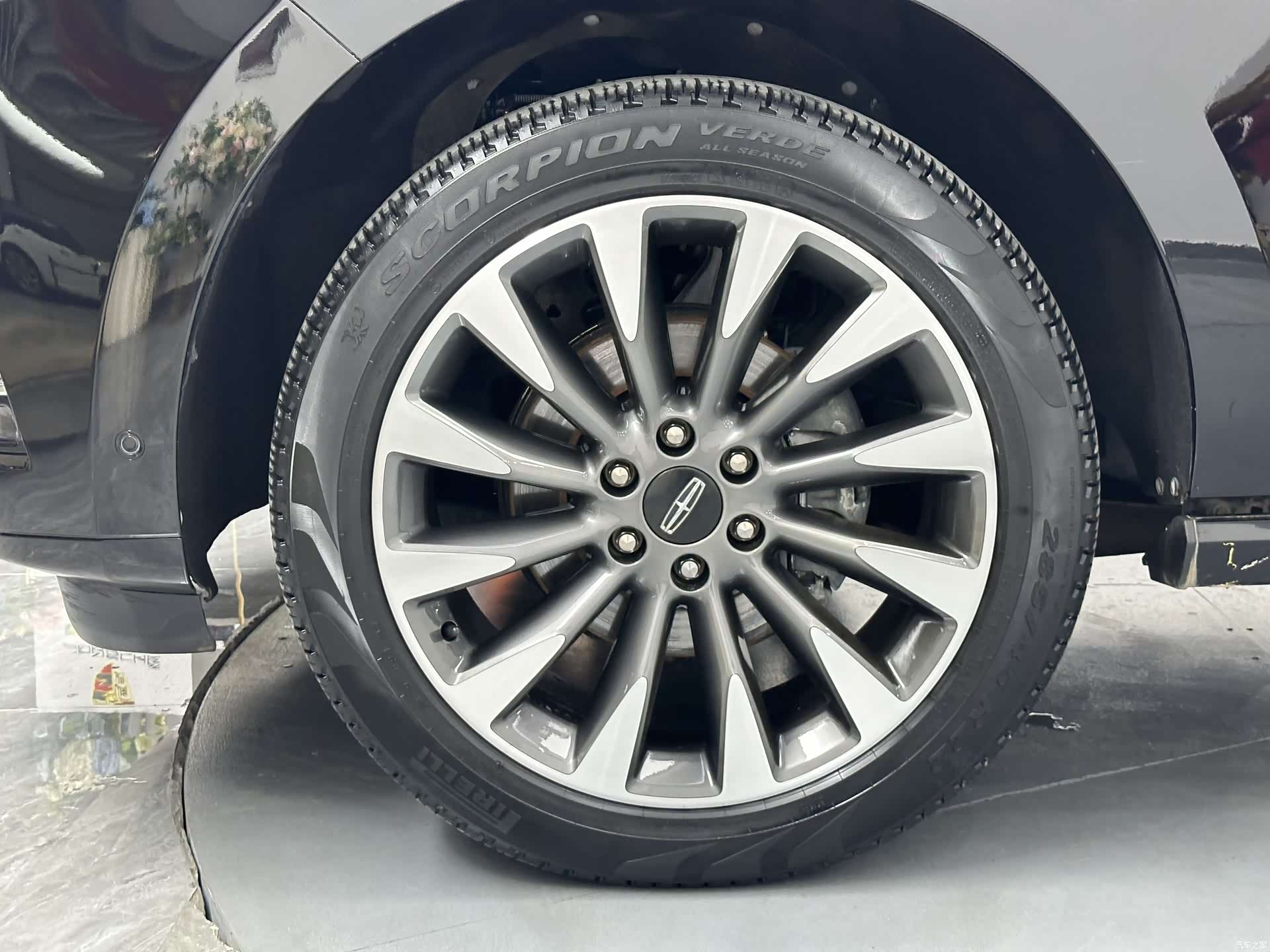 Lincoln Navigator, 2019 24
