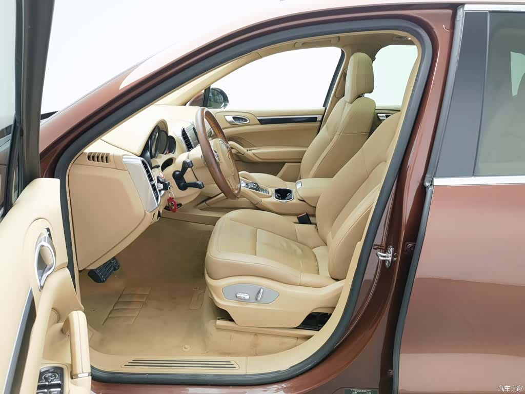 Porsche Cayenne, 2013 10
