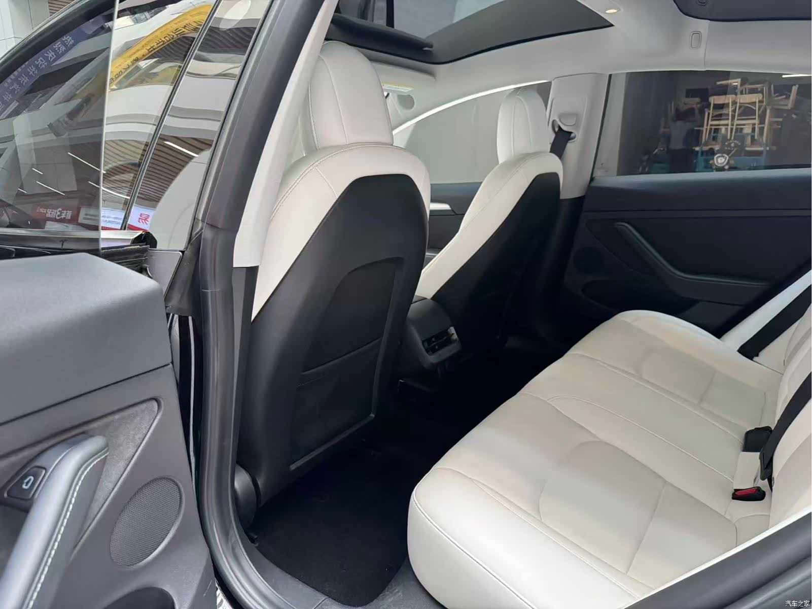 Tesla Model 3, 2021 12
