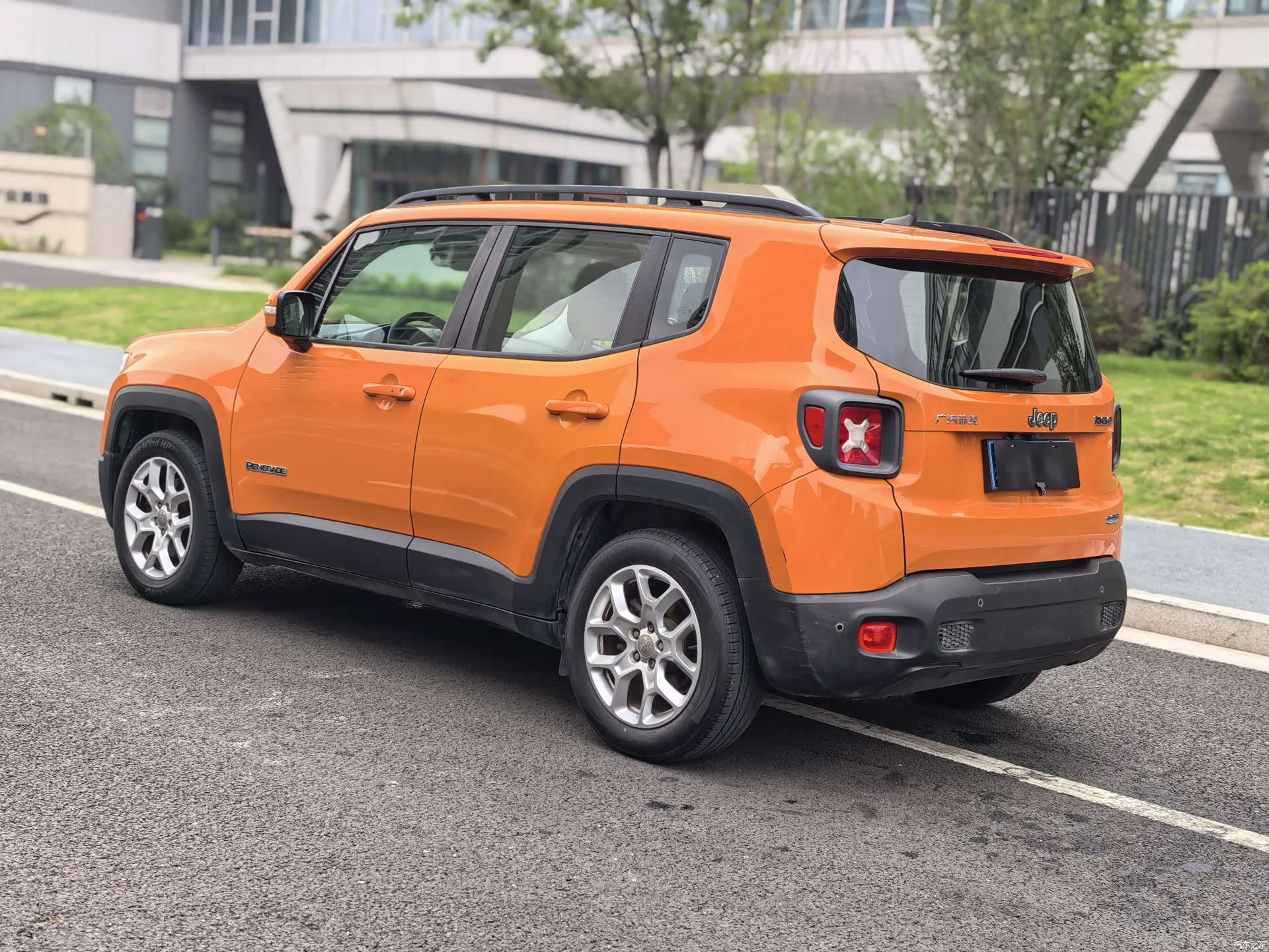 Jeep Renegade, 2019 все фото