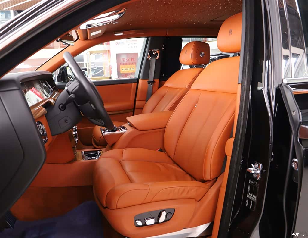 Rolls-Royce Phantom, 2019 6