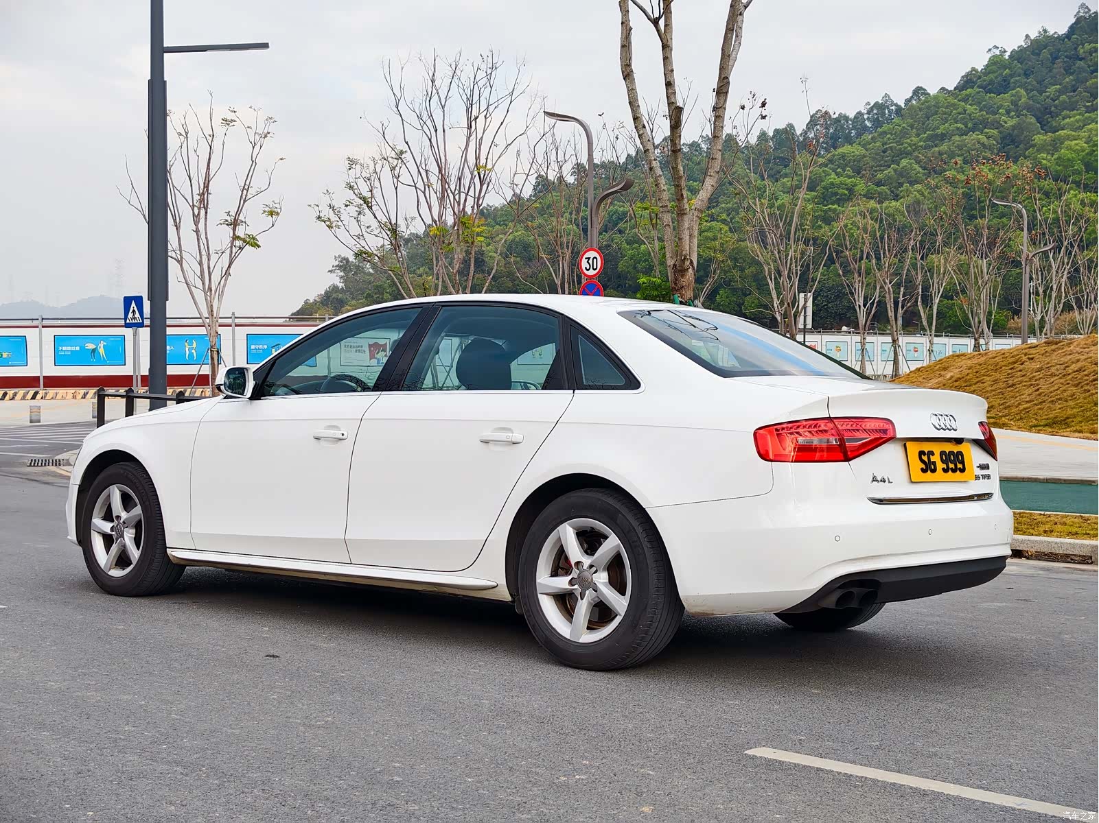 Audi A4L, 2013 7