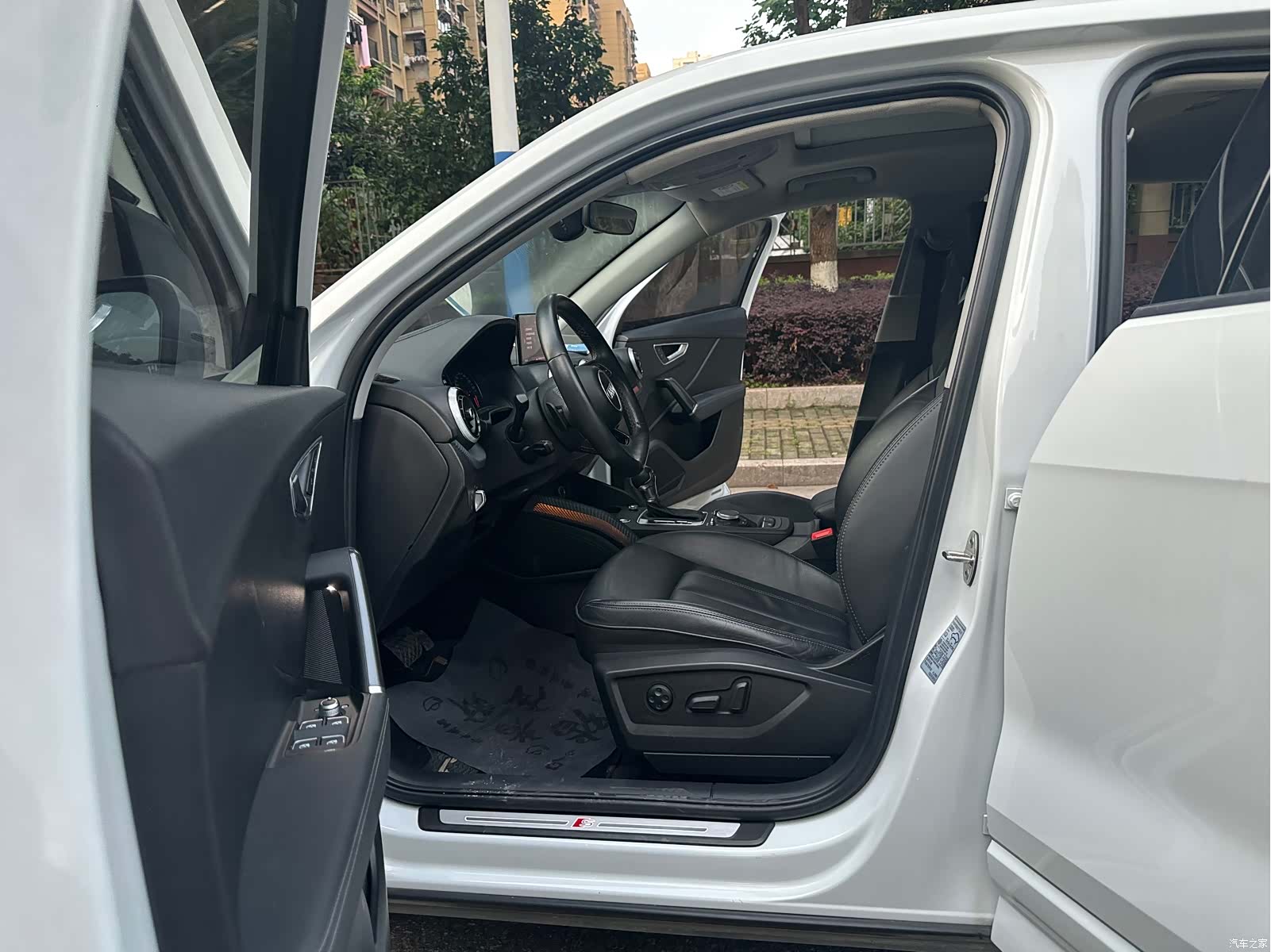 Audi Q2L, 2022 17