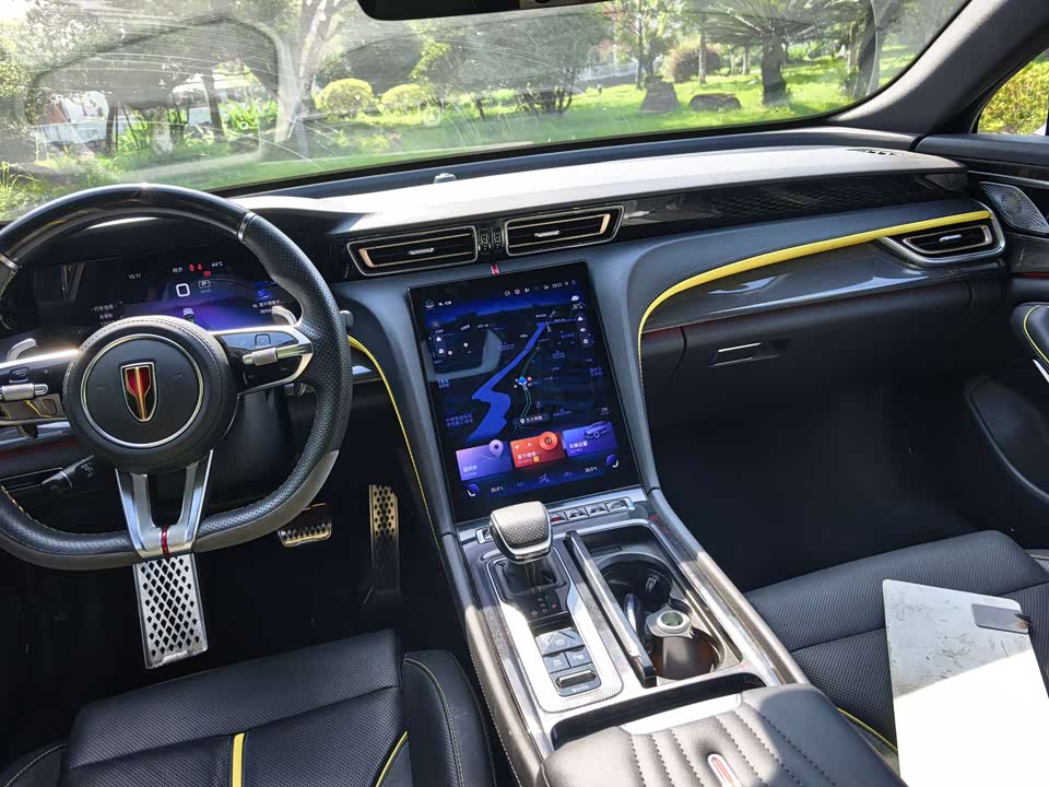 Hongqi H6