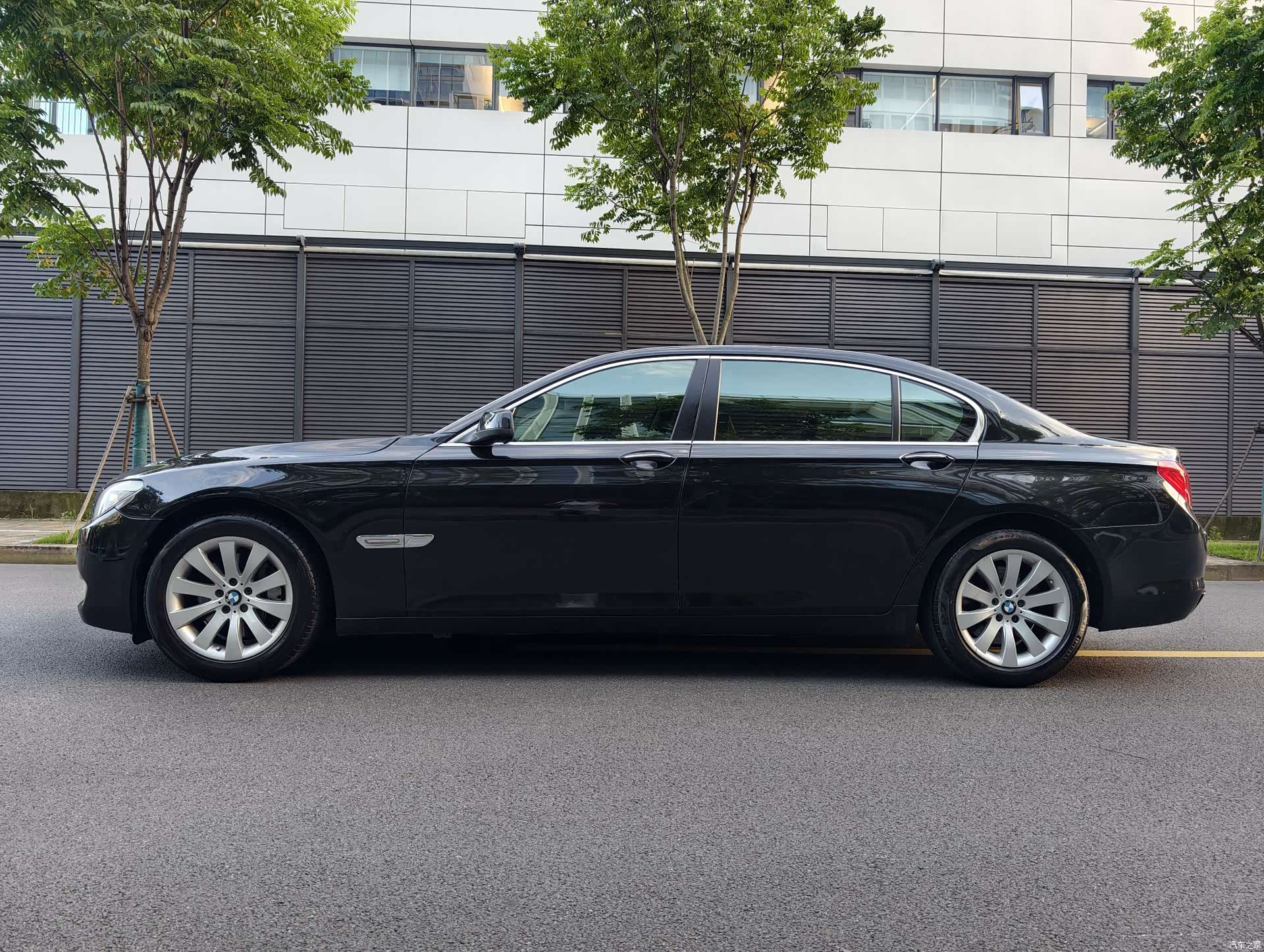 BMW 7 Series, 2011 18