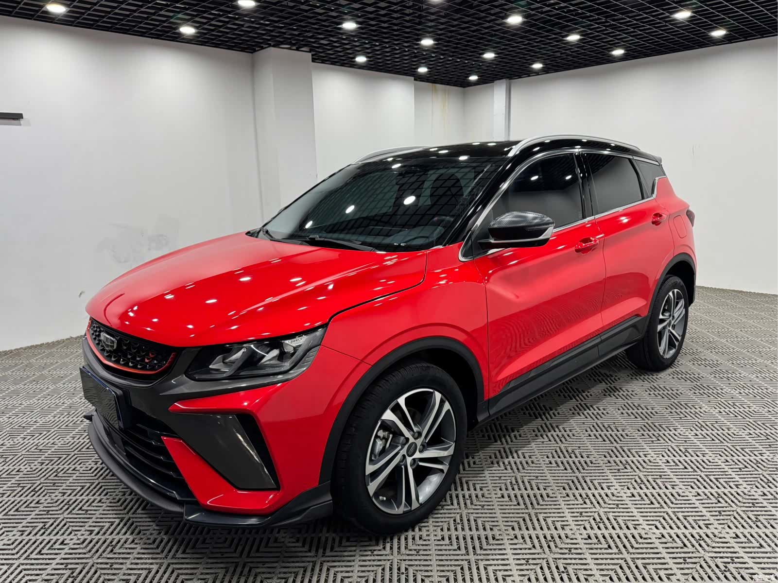 Geely Coolray, 2022 3