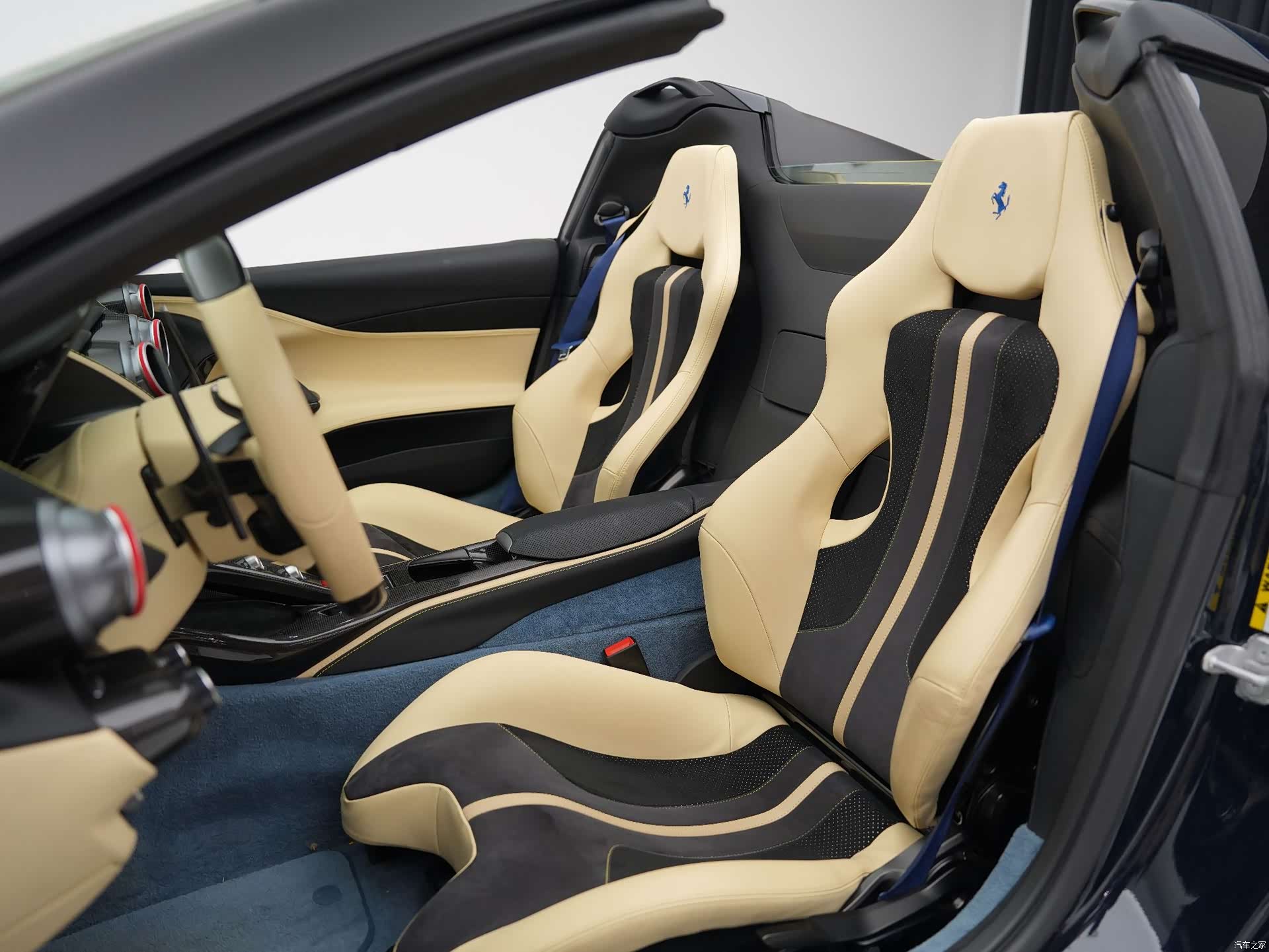 Ferrari 812, 2022 9