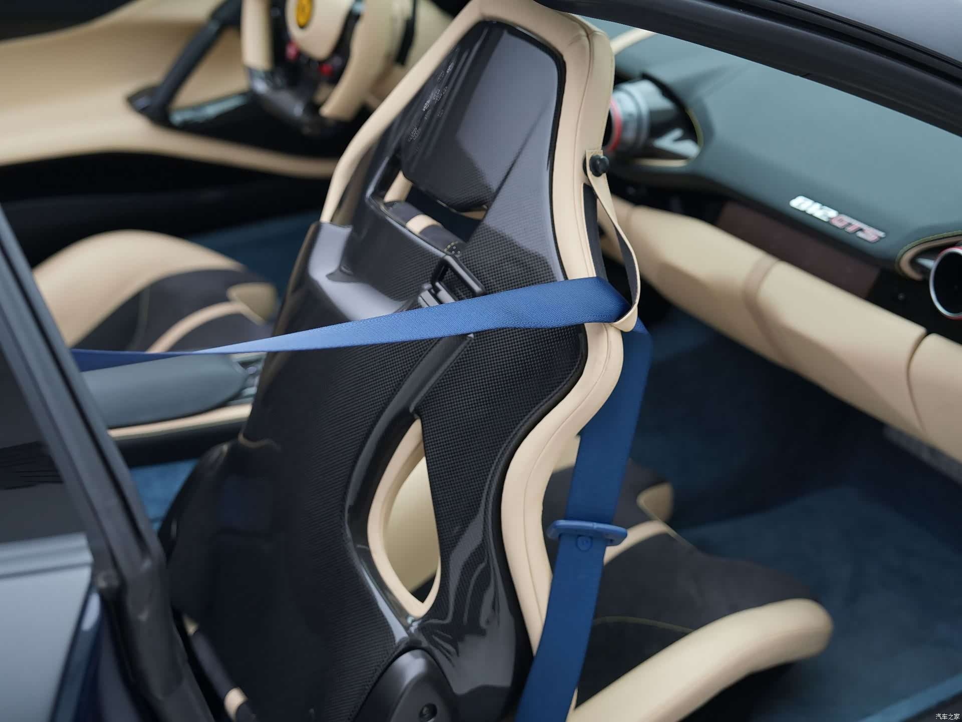 Ferrari 812, 2022 18