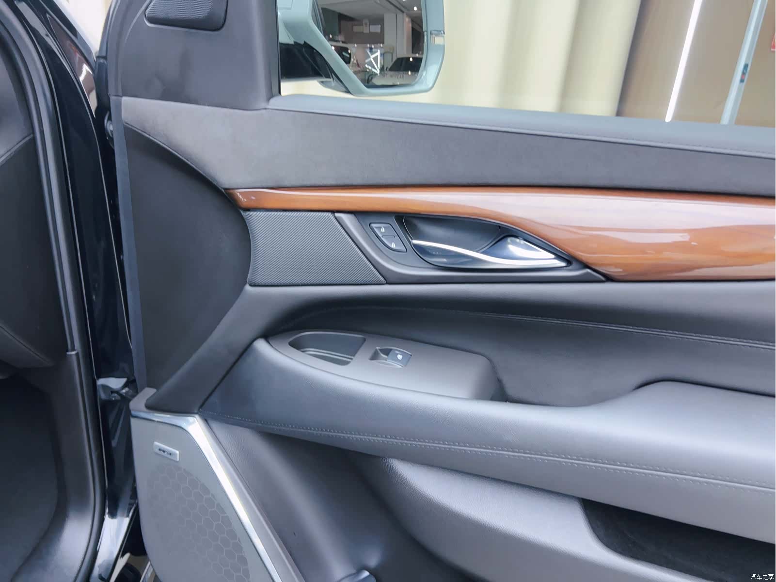 Cadillac Escalade, 2016 17